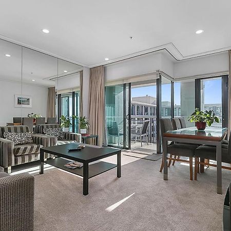 Stunning & Spacious Haven On The Waterfront! Оукланд Екстериор снимка