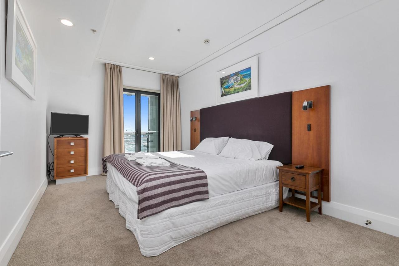 Stunning & Spacious Haven On The Waterfront! Оукланд Екстериор снимка