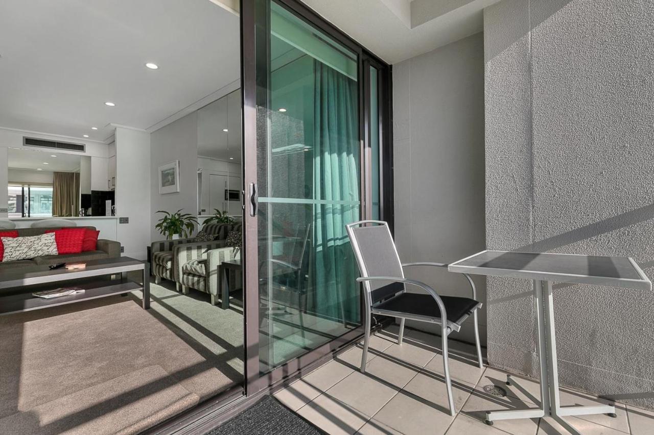 Stunning & Spacious Haven On The Waterfront! Оукланд Екстериор снимка